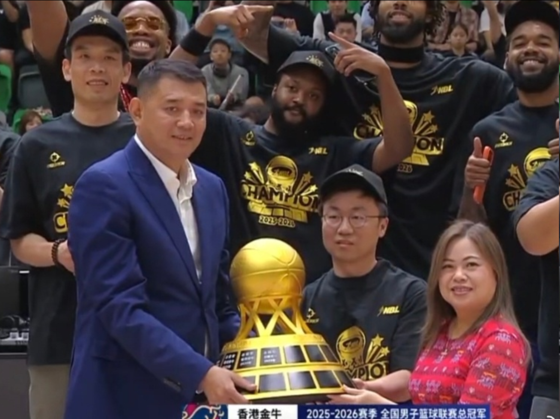 开云体育中心-CBA要变天了！四川41连败球员都快跑光了，香港金牛3连冠坐等升级